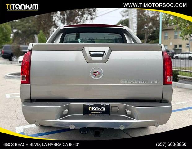 Photo of 2002 Silver Sand Cadillac Escalade EXT