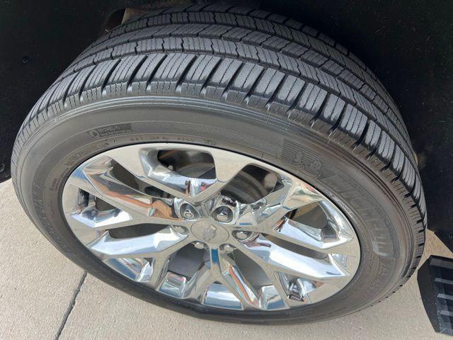 Photo of 2021 Graywood Metallic Chevrolet Tahoe