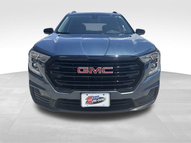 Photo of 2024 Downpour Metallic GMC Terrain