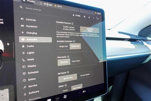 Photo of 2022 Pearl White Multi-Coat Tesla Model Y
