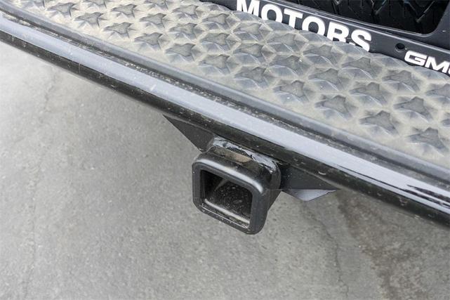 Photo of 2026 Summit White Chevrolet Colorado