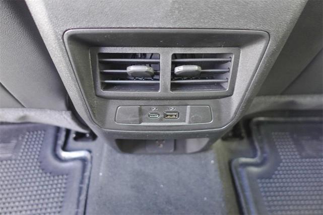 Photo of 2025 Summit White Chevrolet Colorado