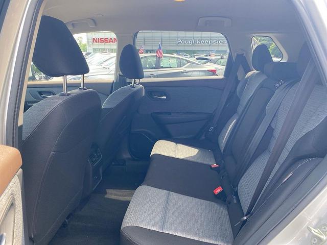 Photo of 2023 Brilliant Silver Metallic Nissan Rogue