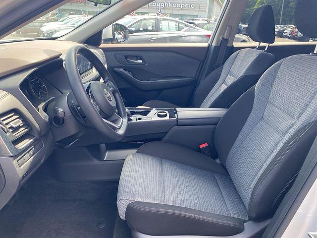 Photo of 2023 Brilliant Silver Metallic Nissan Rogue