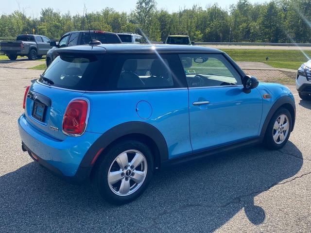 Photo of 2016 Deep Blue Metallic MINI Hardtop