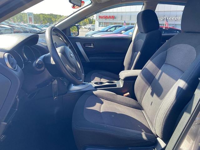 Photo of 2010 Gotham Gray Metallic Nissan Rogue