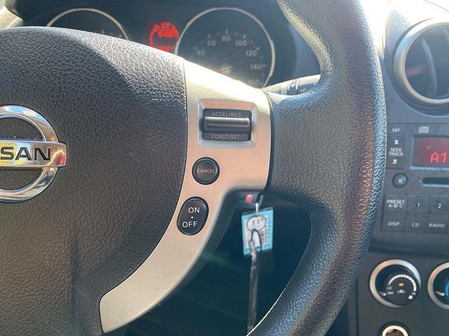 Photo of 2010 Gotham Gray Metallic Nissan Rogue