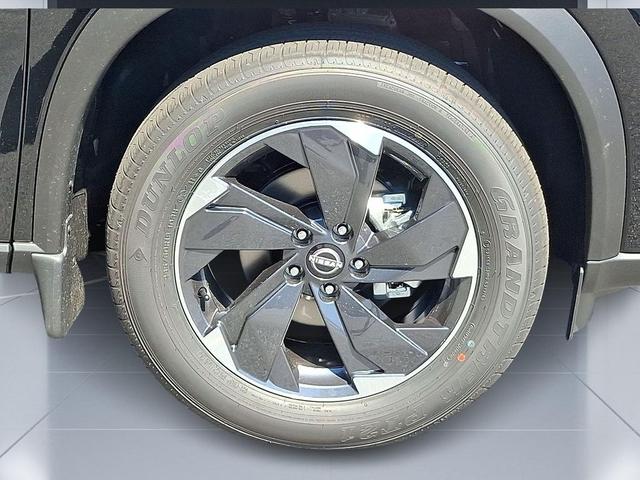 Photo of 2026 Super Black Nissan Rogue