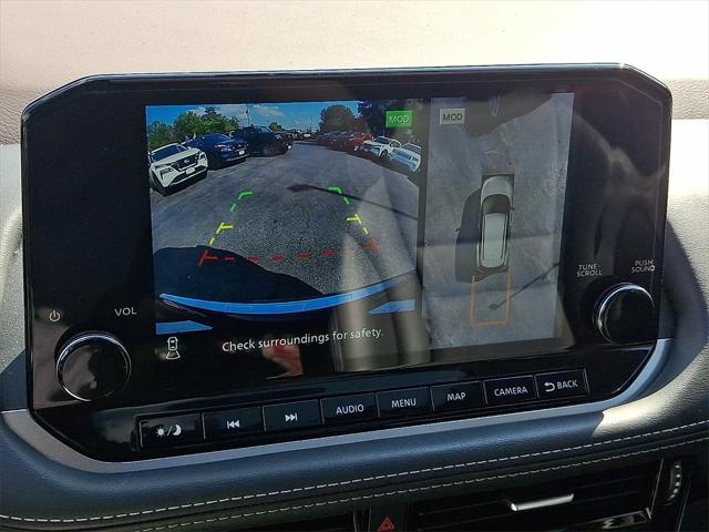 Photo of 2022 Scarlet Ember Tintcoat Nissan Rogue