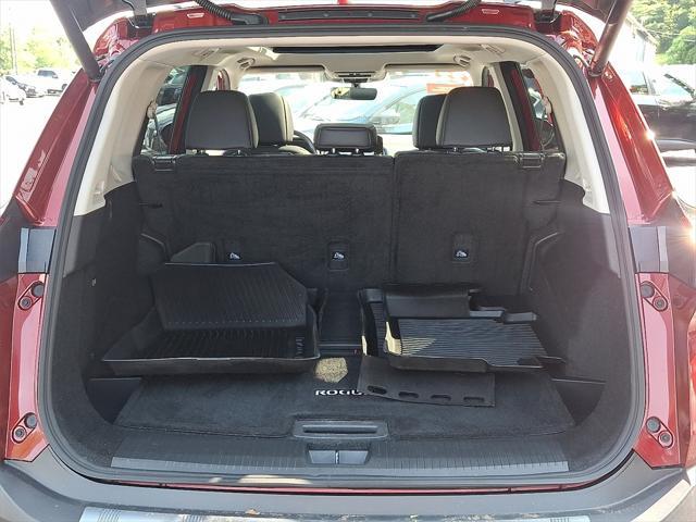 Photo of 2022 Scarlet Ember Tintcoat Nissan Rogue