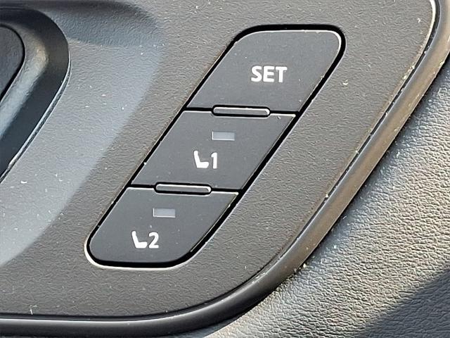 Photo of 2022 Scarlet Ember Tintcoat Nissan Rogue