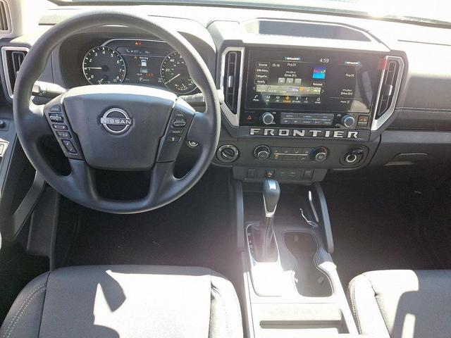Photo of 2025 Glacier White Nissan Frontier