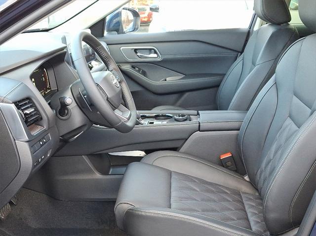 Photo of 2025 Deep Ocean Blue Pearl Nissan Rogue