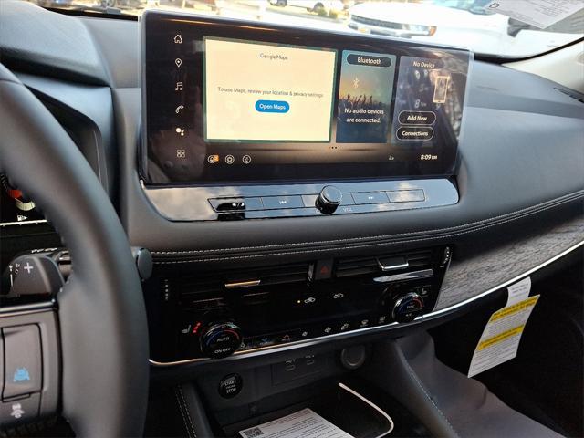 Photo of 2025 Deep Ocean Blue Pearl Nissan Rogue