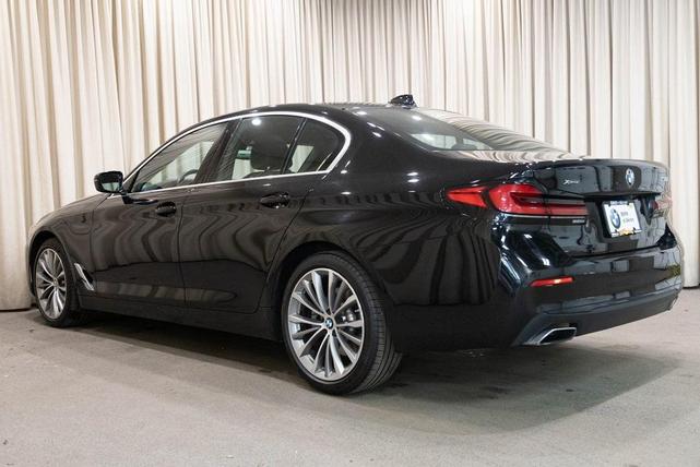 Photo of 2022 Jet Black BMW 530