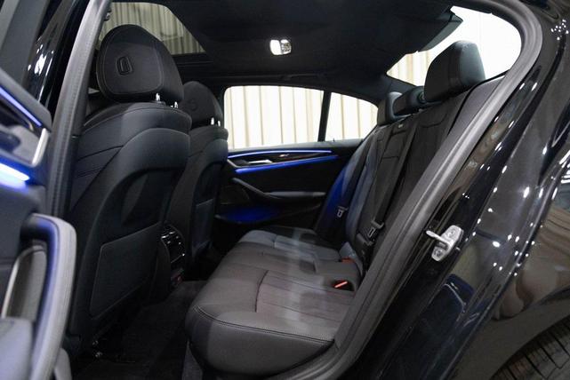 Photo of 2022 Jet Black BMW 530