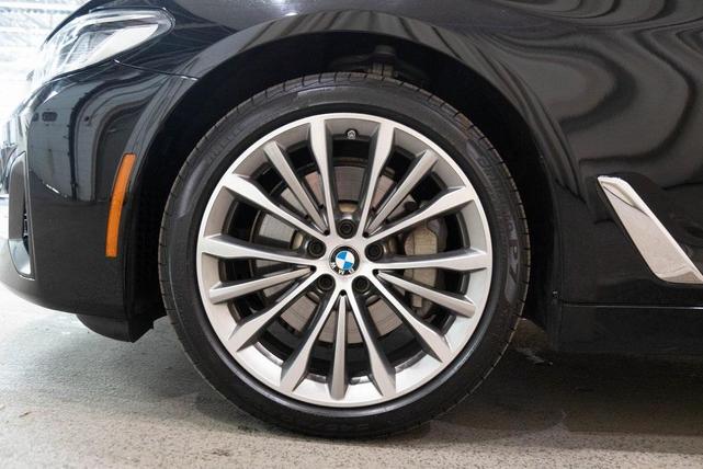 Photo of 2022 Jet Black BMW 530