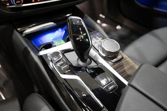 Photo of 2022 Jet Black BMW 530
