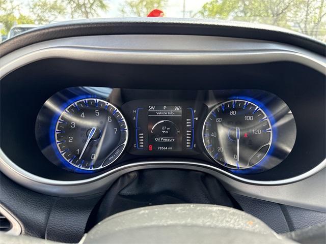 Photo of 2020 Bright White Clearcoat Chrysler Pacifica