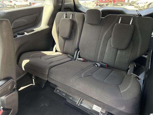 Photo of 2020 Bright White Clearcoat Chrysler Pacifica