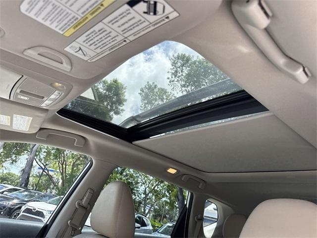 Photo of 2019 White Nissan Rogue
