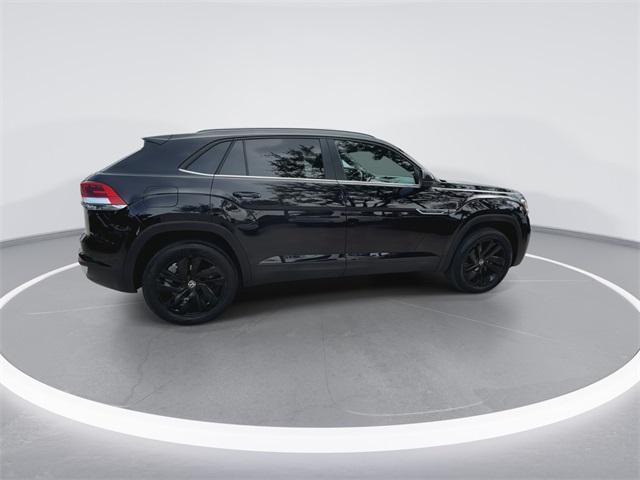 Photo of 2022 Deep Black Pearl Effect Volkswagen Atlas Cross Sport