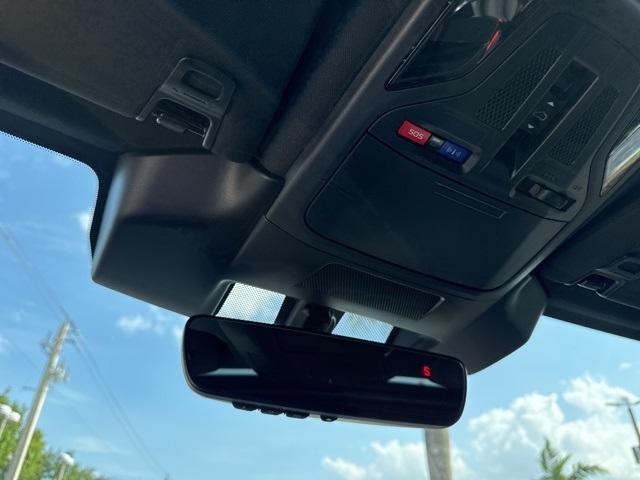 Photo of 2024 Ice Silver Metallic Subaru Outback
