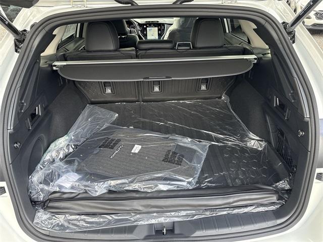Photo of 2025 White Pearl Subaru Outback