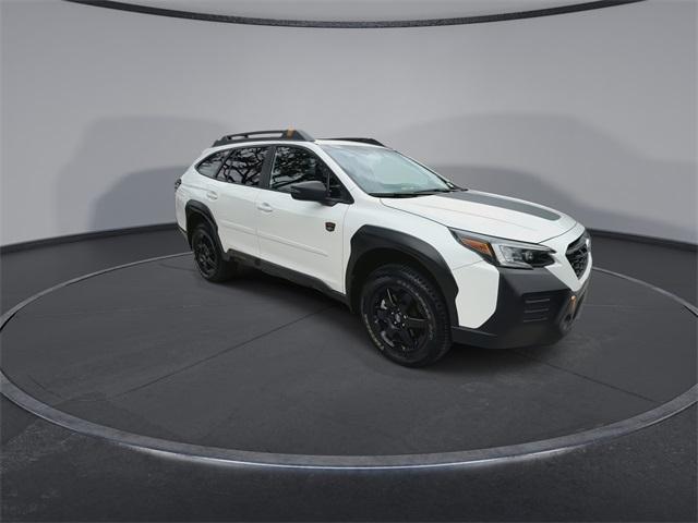 Photo of 2022 Crystal White Pearl Subaru Outback