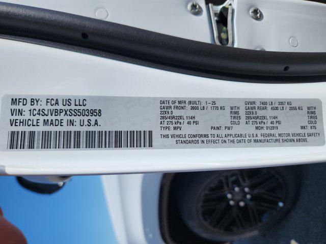 Photo of 2025 Bright White Clearcoat Jeep Wagoneer
