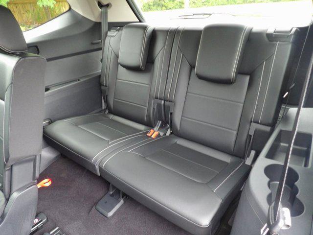 Photo of 2021 Pure White Volkswagen Atlas
