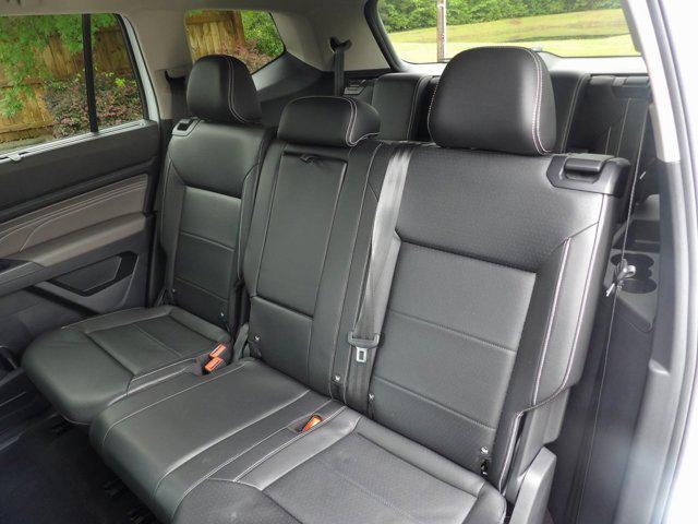 Photo of 2021 Pure White Volkswagen Atlas