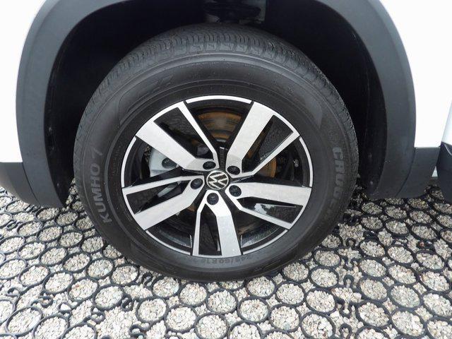 Photo of 2021 Pure White Volkswagen Atlas