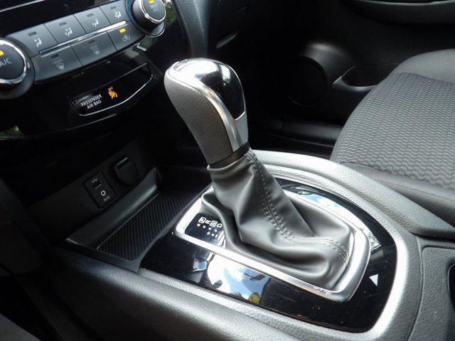 Photo of 2018 Brilliant Silver Nissan Rogue Sport