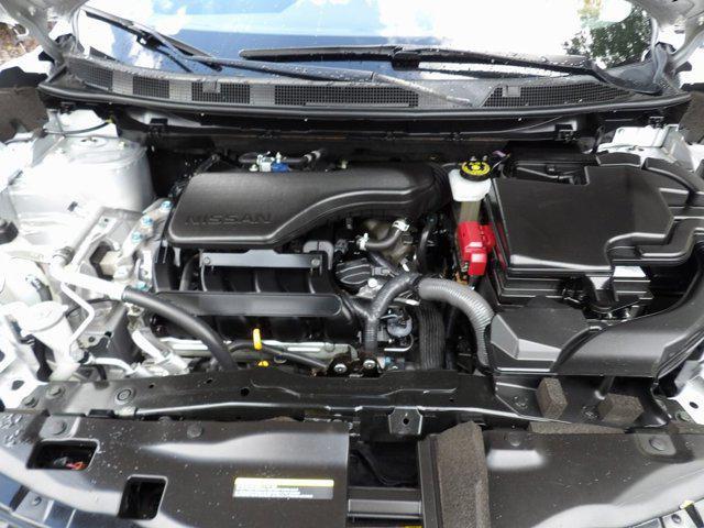 Photo of 2018 Brilliant Silver Nissan Rogue Sport