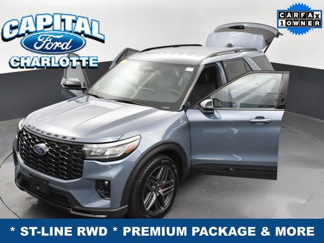 Photo of 2025 VAPOR BLUE Ford Explorer