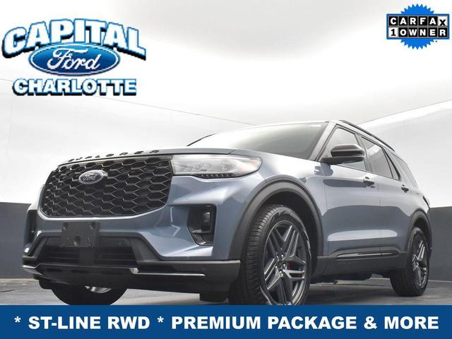 Photo of 2025 VAPOR BLUE Ford Explorer