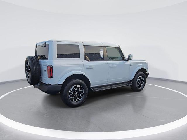 Photo of 2025 OXFORD WHITE Ford Bronco