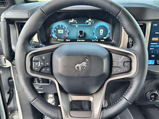 Photo of 2025 OXFORD WHITE Ford Bronco