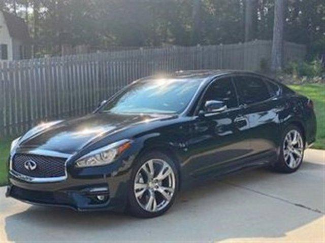 2015 Infiniti Q70