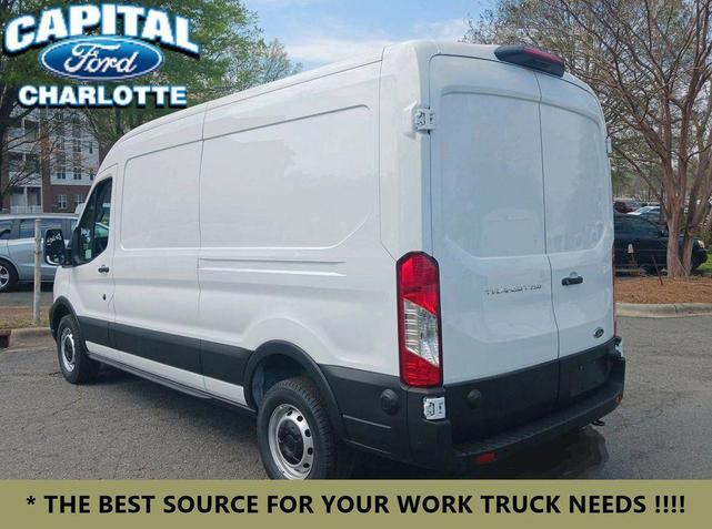 Photo of 2025 Oxford White Ford Transit-250