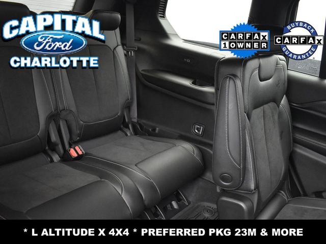 Photo of 2023 Silver Zynith Jeep Grand Cherokee L