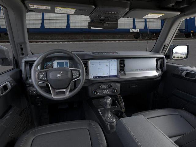 Photo of 2025 OXFORD WHITE Ford Bronco