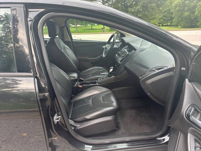 Photo of 2015 Tuxedo Black Ford Focus