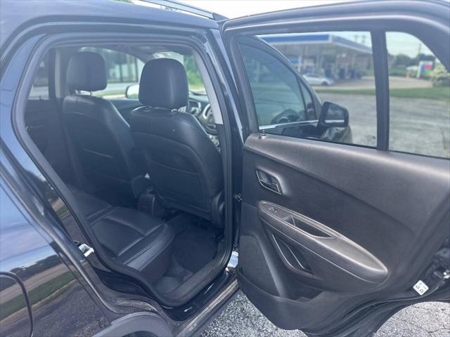 Photo of 2015 Black Granite Metallic Chevrolet Trax