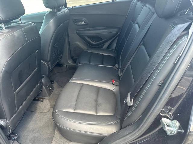 Photo of 2015 Black Granite Metallic Chevrolet Trax