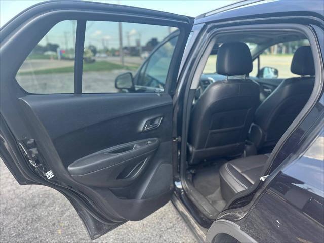 Photo of 2015 Black Granite Metallic Chevrolet Trax