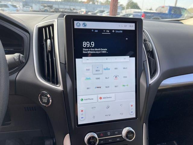 Photo of 2024 Oxford White Ford Edge