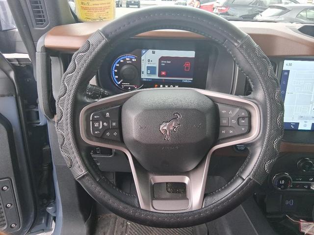 Photo of 2024 Azure Gray Metallic Ford Bronco