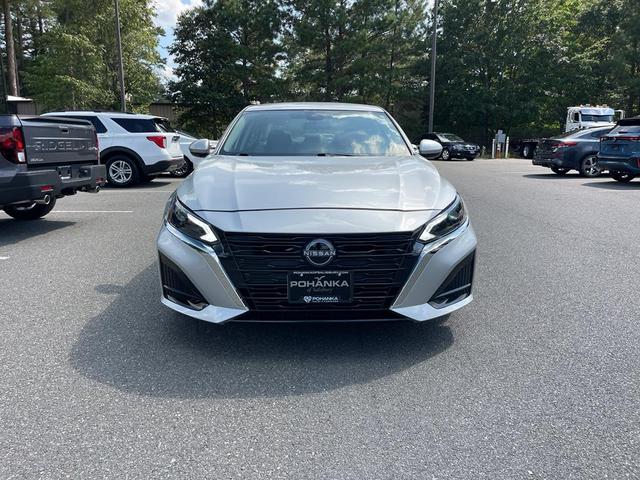 Photo of 2023 Brilliant Silver Metallic Nissan Altima